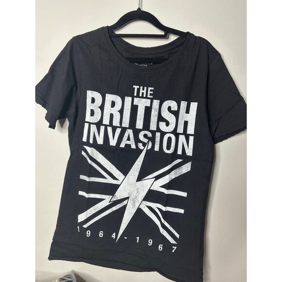 NWT Recycled Karma British Invasion Black T-Shirt Sz L - Picture 1 of 3